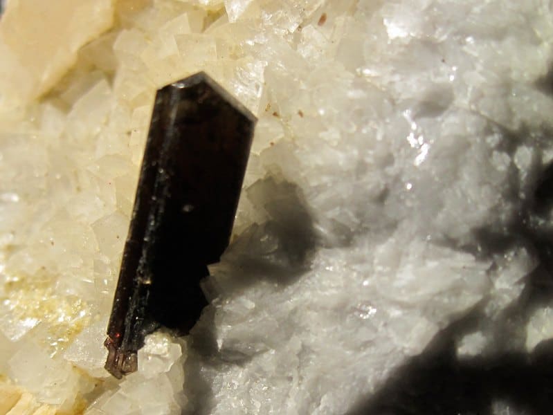 Allanite - dissakasite, Luzenac, Trimouns, Ariège.