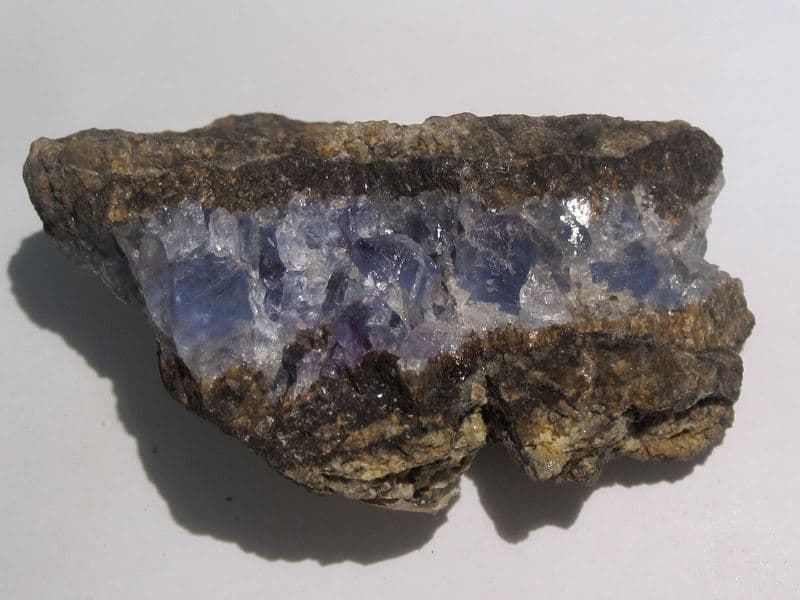 Fluorine bleue et violette, Giromagny, Territoire de Belfort.