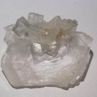 Cristaux de Fluorite sur cristal de Baryte, mine de L'Avellan, Var.