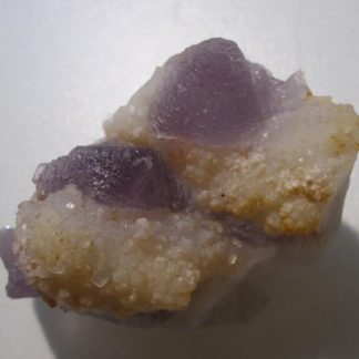 Fluorine violette en octaèdre, mine de Maine-Reclesne, Saône-et-Loire.