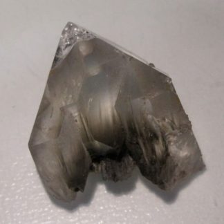Cristal de quartz à inclusions d'amiante (Lauzière, Savoie).