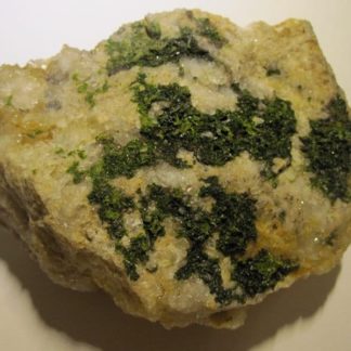 Pyromorphite, La Pierre de Neuvic, Neuvic-Entier, Haute-Vienne, Limousin.