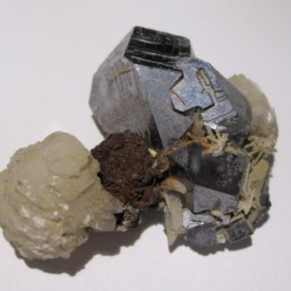 Galène, calcite, hedenbergite et sidérite, Dalnegorsk, Sibérie, Russie.