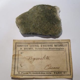 Byssolite (actinolite fibreuse), Oisans, un minéral d'Isère (Dauphiné).