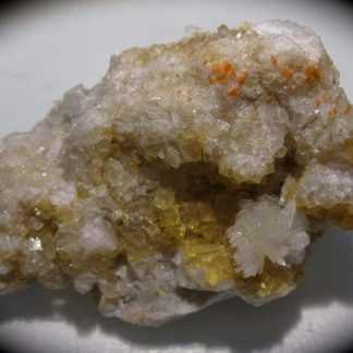 Hémimorphite sur Fluorine, L'Argentolle, Saint-Prix, Saône-et-Loire.