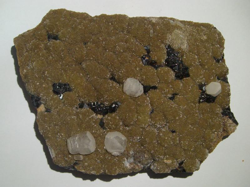 Calcite, blende, sidérite. Carrière de Peyrebrune, Tarn.