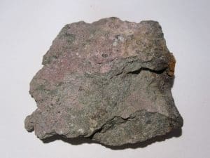 Érythrite, secteur des Cromots, mine d'argent des Chalanches, Allemont, Oisans.
