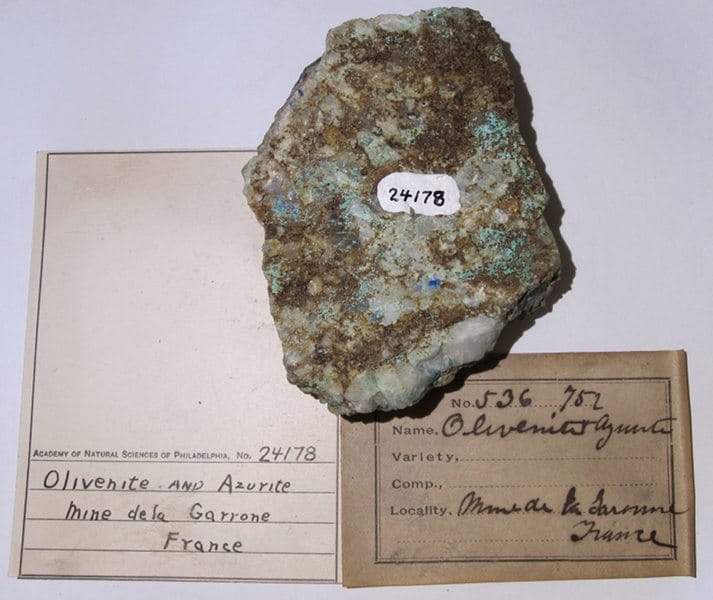 Olivénite et azurite, La Garonne, Le Pradet, Var.