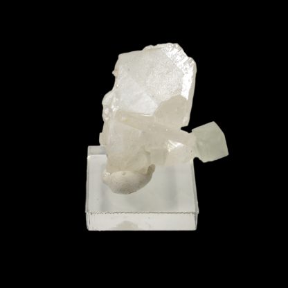 Cristal de fluorite sur baryte, mine de l'Avellan, Var, France.