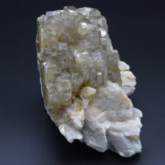 Barytine sur quartz, mine des Sausses, Chavaniac-Lafayette, Haute-Loire.