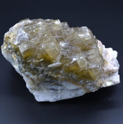 Barytine sur quartz, mine des Sausses, Chavaniac-Lafayette, Haute-Loire.