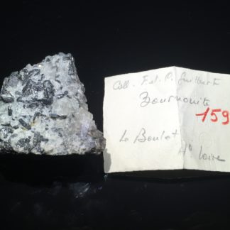 Bournonite dans fluorine, Le Barlet, Langeac, Haute-Loire.