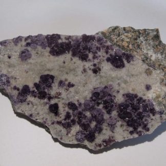 Fluorine violette de Buxières-les-Mines, Allier (Auvergne).