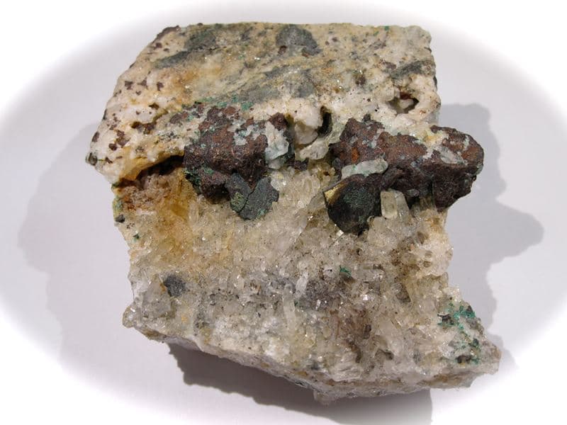 Chalcopyrite, mine de La Gardette, Oisans, Isère.