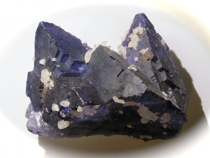 Fluorite et calcite, Elmwood Mine, Smith Co., Tennessee, USA.