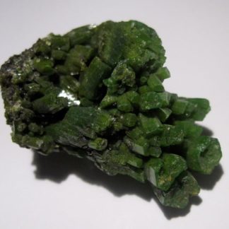 Cristaux de Pyromorphite verte de la mine des Farges en Corrèze.