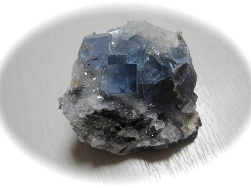 Fluorine bleue de la mine du Burg (Burc), Tarn.