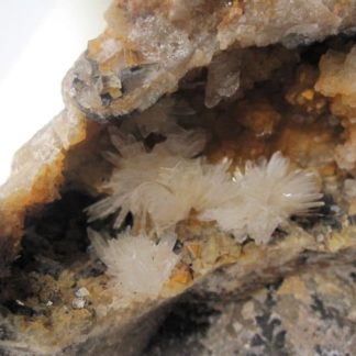 Cristaux d'hémimorphite, L'Argentolle, Saint-Prix, Saône-et-Loire, Morvan.