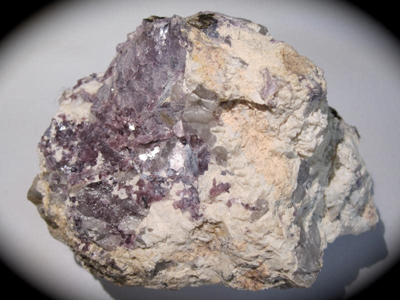 Lépidolite, Chèdeville, Haute Vienne, Limousin.