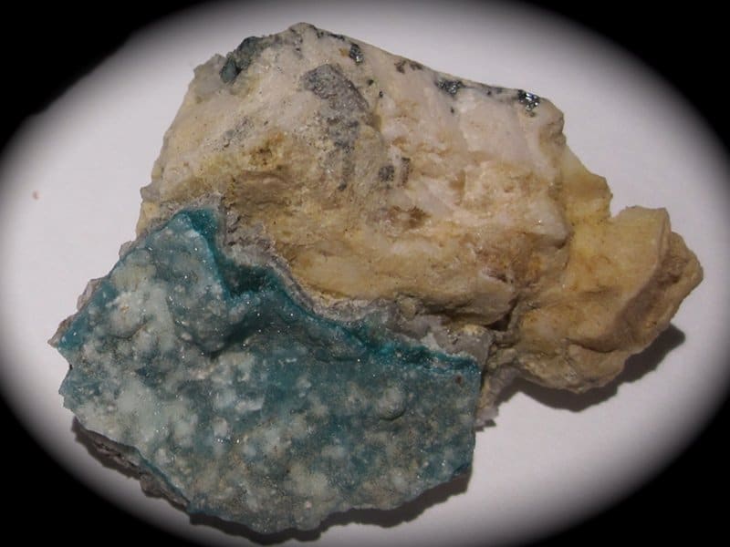 Monohydrocalcite, mine Saint-Pierre, Rauental, Sainte-Marie-aux-Mines.
