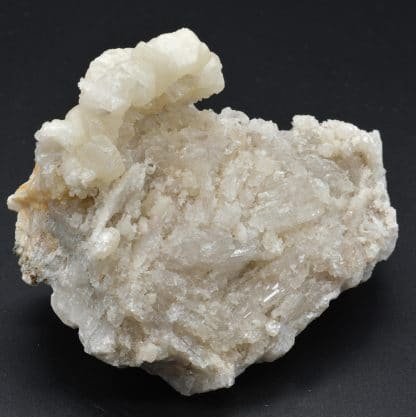 Calcite et baryte, Carrière Carceler, Peyrebrune, Tarn, France.