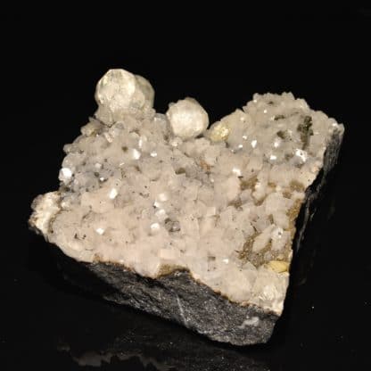 Calcite et dolomite, mine de Trèves, Gard.