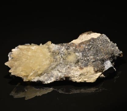 Calcite, galène et sphalérite (blende), Planioles, près de Figeac, Lot.