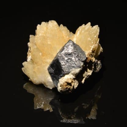 Calcite et Galène, mine de Planioles, Lot.