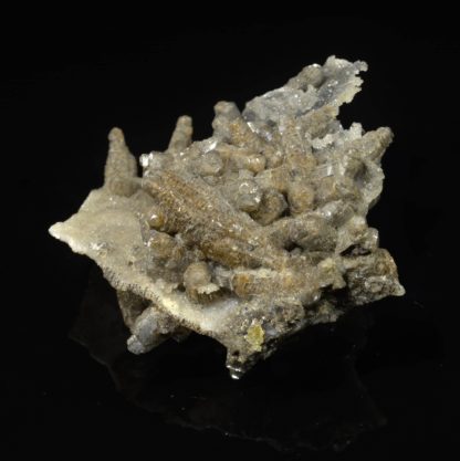 Calcite sur quartz, Rocher du Boeuf, L'Argentolle, Saône-et-Loire.