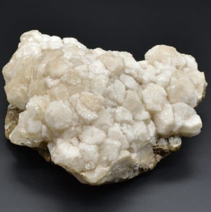 Calcite sur sidérite, mine de Peyrebrune, Tarn, France.