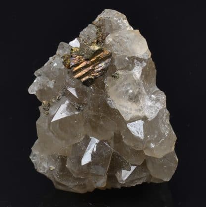Chalcopyrite sur cristaux de Quartz, Laguépie, Tarn-et-Garonne, France.