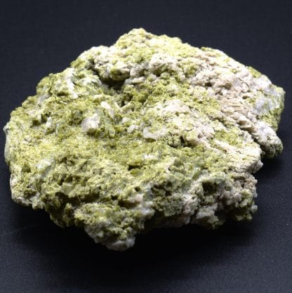 Epidote, Le Maupas de Laval, Prabert, Isère, France.