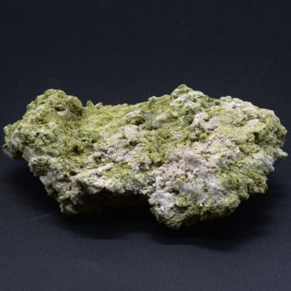 Epidote, Le Maupas de Laval, Prabert, Isère, France.