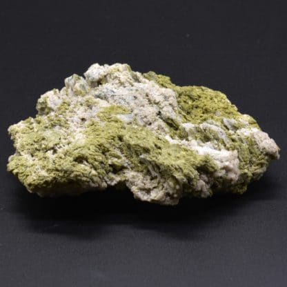 Epidote, Le Maupas de Laval, Prabert, Isère, France.