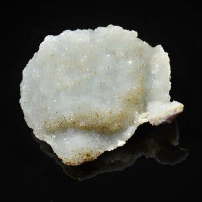 Cristaux de quartz sur cristal de fluorine, carrière du Pont des Bouyges, Moustier-Ventadour, Corrèze.