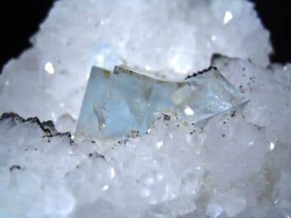 Fluorine et quartz de Montroc, Tarn.