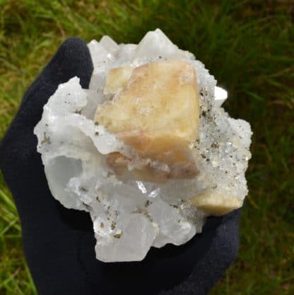 Fluorine, quartz, Le Burg, Tarn, France