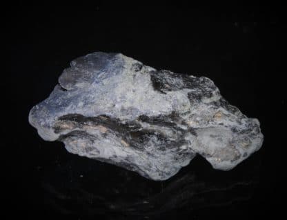 Tochilinite, Jeffrey Mine, Asbestos, Québec, Canada.
