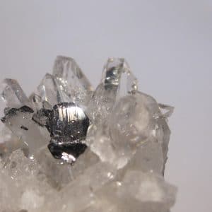 Hématite et Quartz, Bonneval en Tarentaise, La Léchère, Savoie.