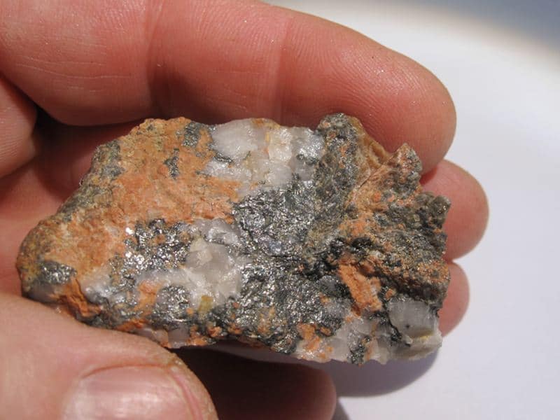 Molybdénite, mine de Chevinay, Rhône.
