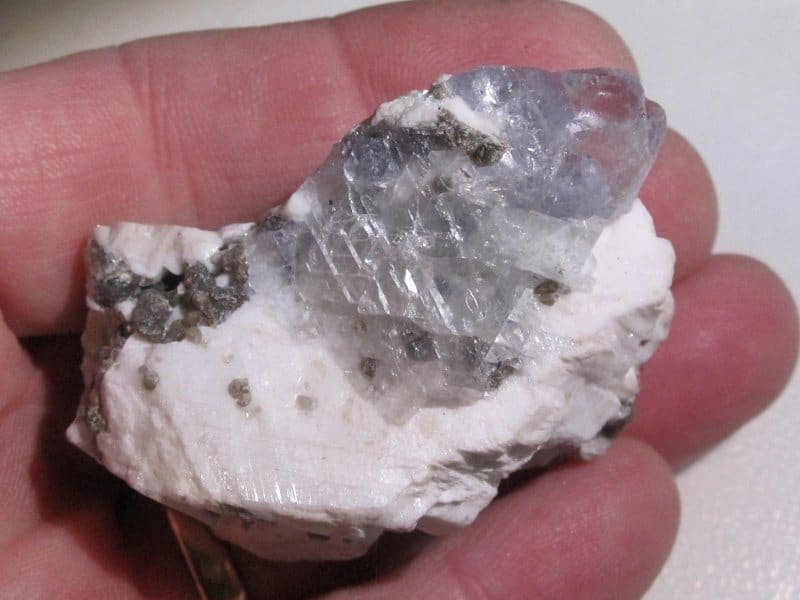 Bertrandite et fluorite, Akchatau Mine, Karaganda, Kazakhstan.