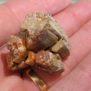 Vanadinite, minéral du Djebel Mahseur, Maroc.