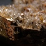 Cristaux de quartz sur sidérite, mine de La Taillat, Allevard, Isère.