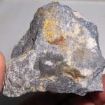 Cristaux de Stibine de la mine Les Brouzils en Vendée.