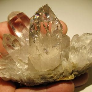 Quartz hyalin avec faces "s", Vaujany, Oisans, Isère.