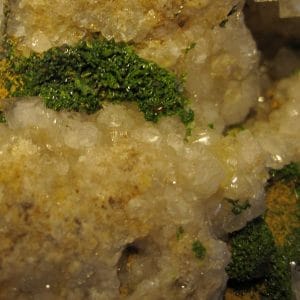 Pyromorphite, La Pierre de Neuvic, Neuvic-Entier, Haute-Vienne, Limousin.