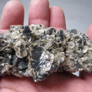 Tétraédrite et Sidérite (mésitine), mine de La Mure, Isère.