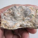 Bismuth natif, Zavaritskite, Russellite, carrière de Beauvoir à Échassières, Allier.