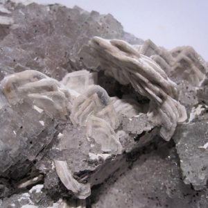 Baryte sur fluorine, mine de Voltennes, Saône-et-Loire, Morvan.