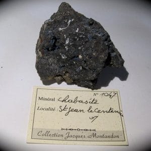 Chabazite, Saint Jean le Centenier, Ardèche.